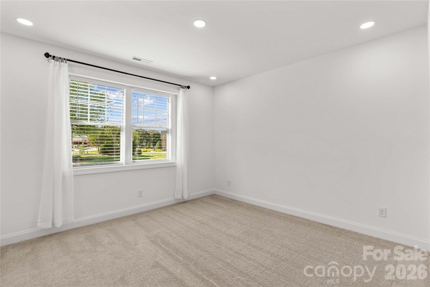 Buy 547 Muirfield Way in The Crescent Vistas and enjoy elegant - photo 20