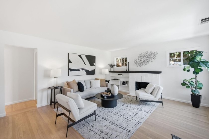 Welcome to 1727 Madison Avenue, a beautifully refreshed - photo 2