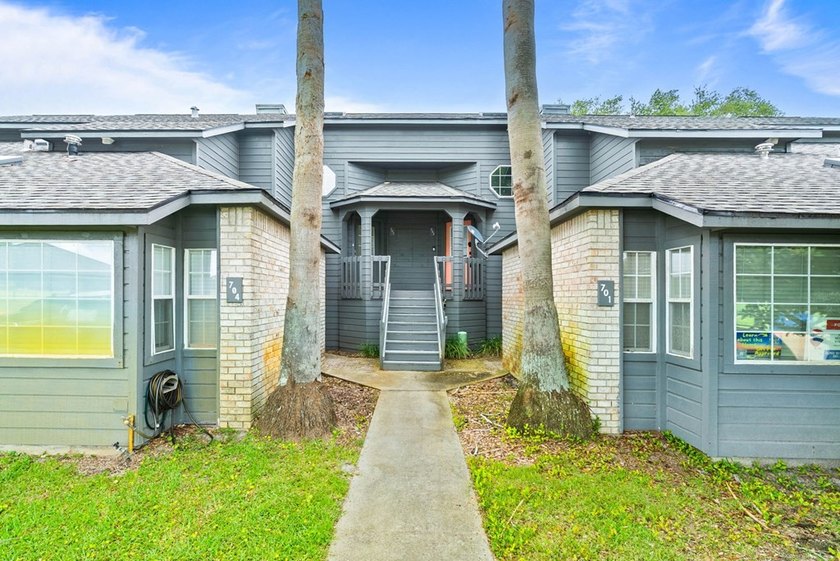 Experience carefree coastal living at Oak Bay Club Condominiums - photo 5