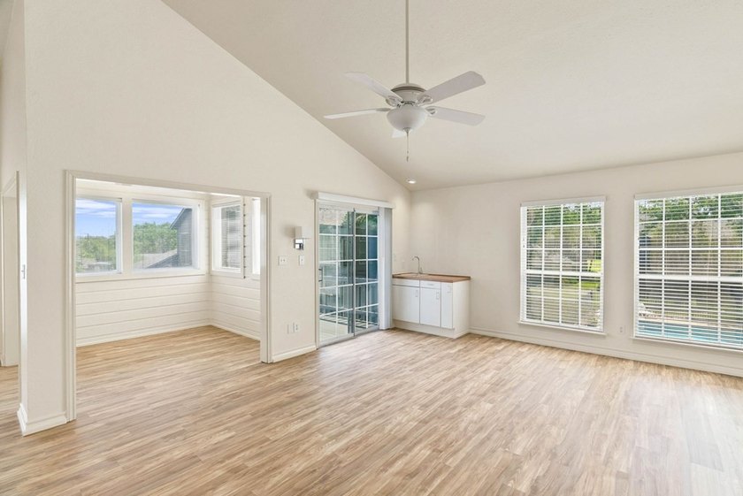 Experience carefree coastal living at Oak Bay Club Condominiums - photo 10