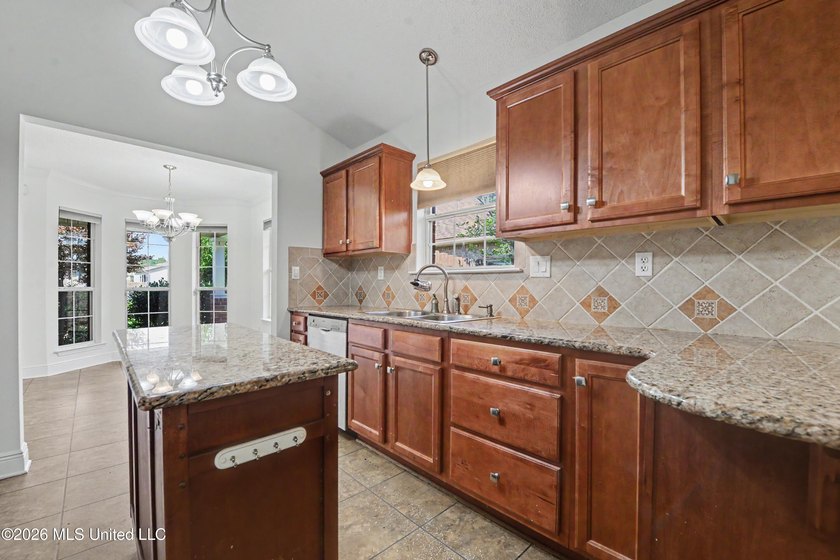 Adorable home located in Palm Ridge Estates in NORTH BILOXI - photo 8
