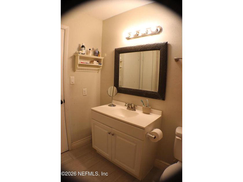 Charming 4-bedroom Home in San Mateo. Step inside to find an - photo 22