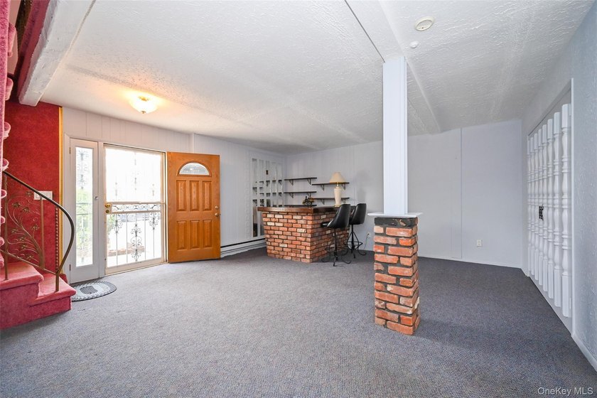 Legal semi-detached 2-family home in desirable Whitestone - photo 14