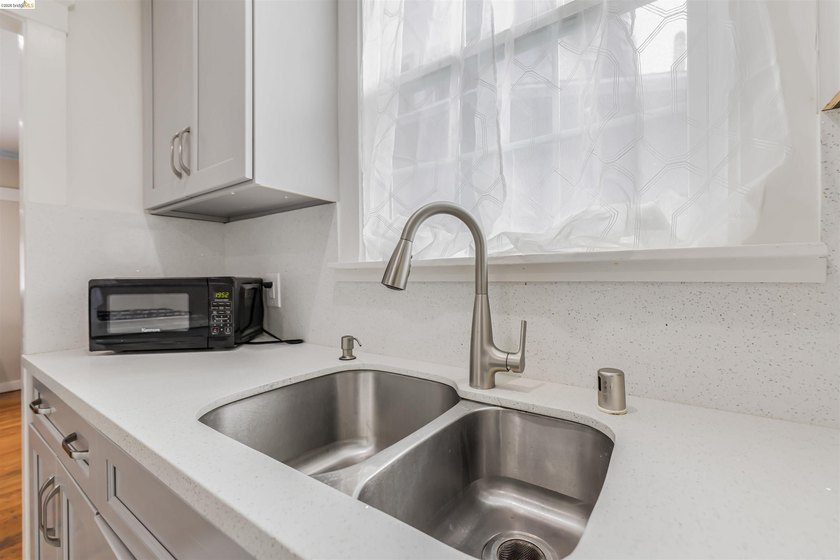 Welcome to 6007 San Pablo Avenue; a well-located 3-bedroom - photo 17