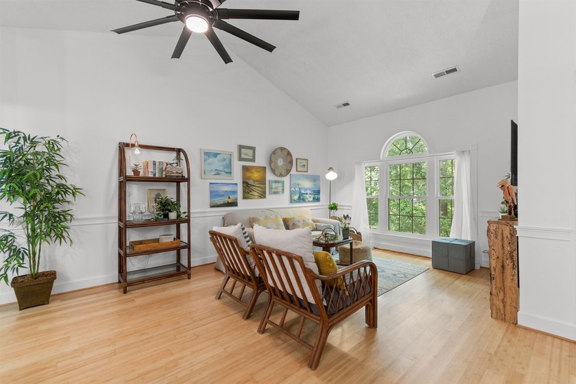 CHECK OUT THIS AMAZING UNIT on ARROWHEAD GOLF COURSE IN - photo 18