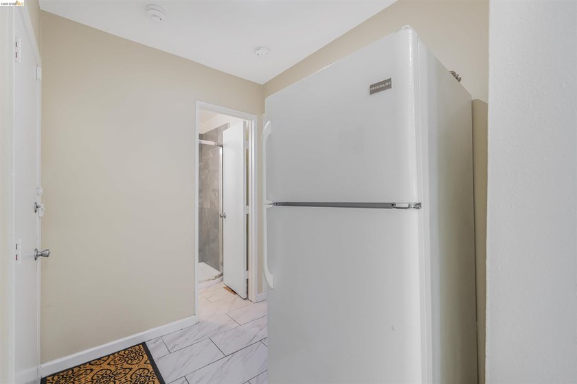 Welcome to 6007 San Pablo Avenue; a well-located 3-bedroom - photo 21