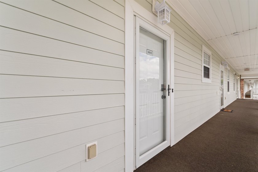 CHECK OUT THIS AMAZING UNIT on ARROWHEAD GOLF COURSE IN - photo 29