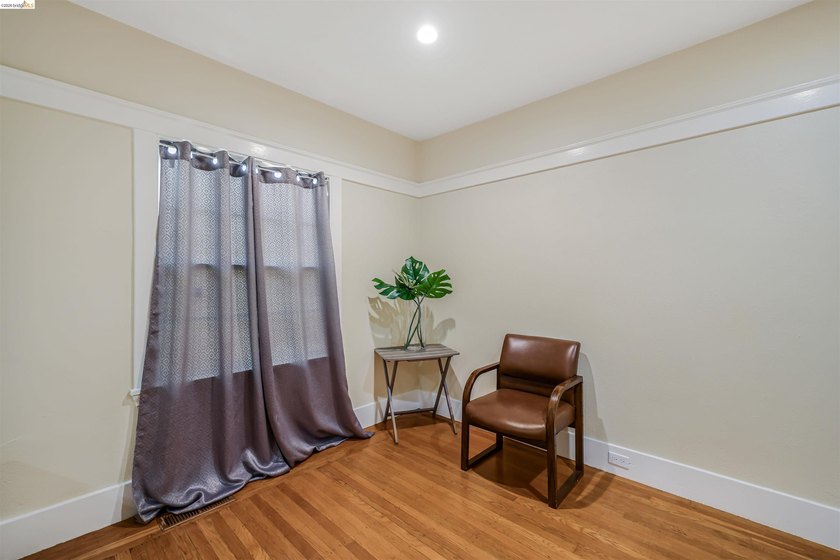 Welcome to 6007 San Pablo Avenue; a well-located 3-bedroom - photo 31