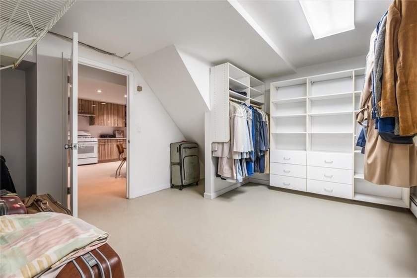 Richmondtown Luxury All-Brick Colonial Located in the - photo 42