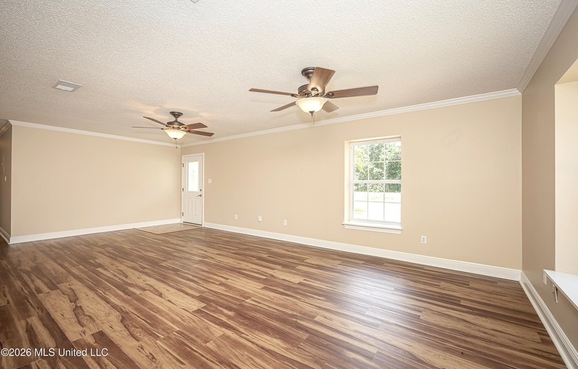 Move right in and start enjoying all that Ocean Springs has to - photo 9