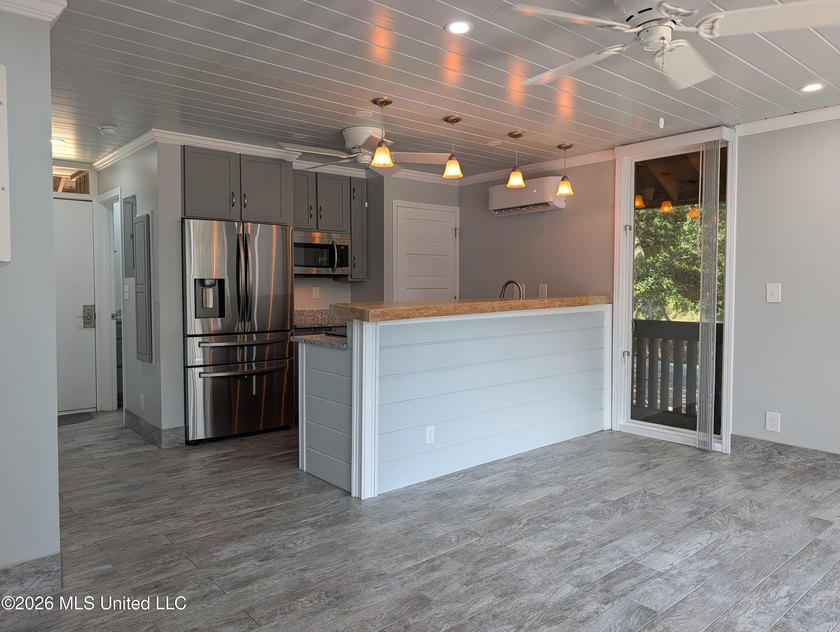 Great Getaway or Perfect for Maintenance-Free Living! Welcome to - photo 10