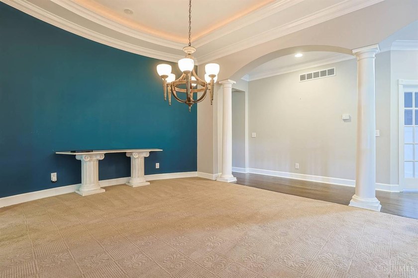 Custom built brick &amp; stone ranch on cul-de-sac in one of Mason's - photo 11