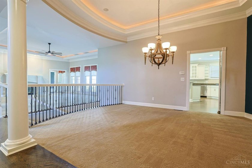 Custom built brick &amp; stone ranch on cul-de-sac in one of Mason's - photo 14