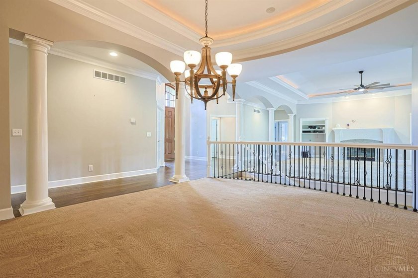 Custom built brick &amp; stone ranch on cul-de-sac in one of Mason's - photo 15