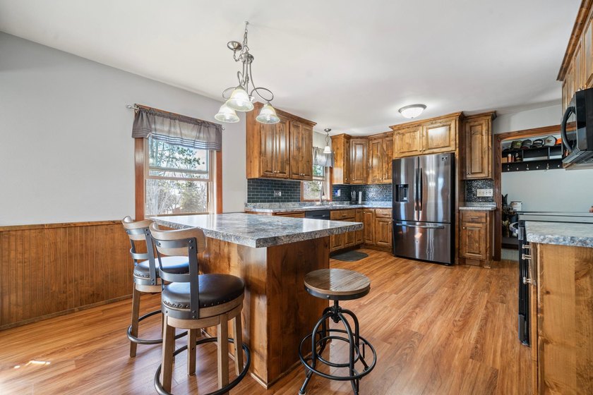 PRE-INSPECTED home- Enjoy the best of country living just 7 - photo 15