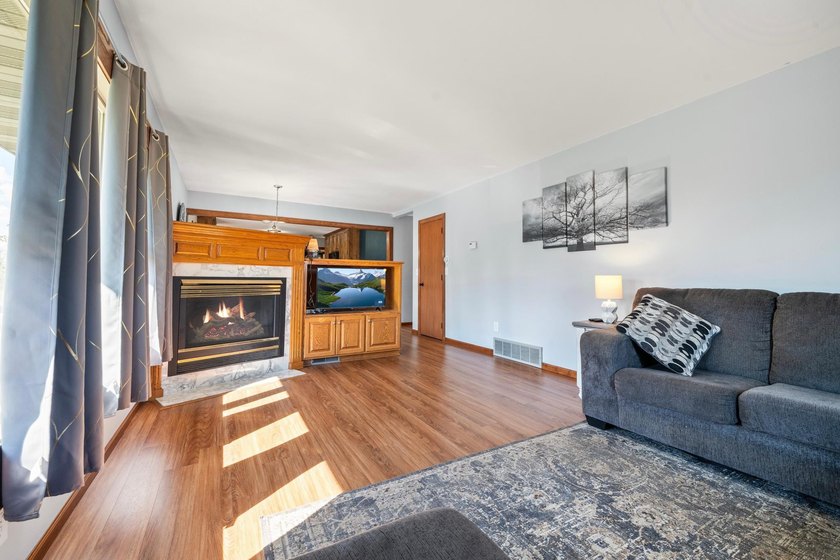 PRE-INSPECTED home- Enjoy the best of country living just 7 - photo 25
