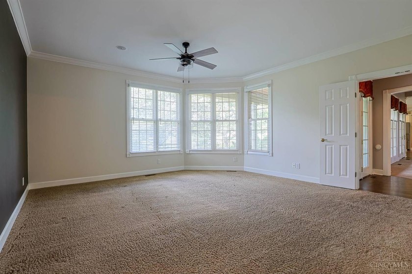 Custom built brick &amp; stone ranch on cul-de-sac in one of Mason's - photo 31