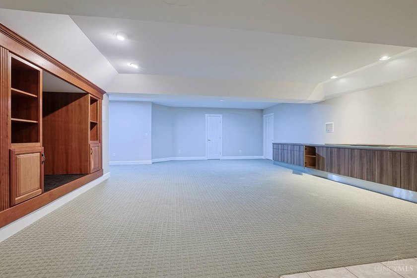 Custom built brick &amp; stone ranch on cul-de-sac in one of Mason's - photo 45