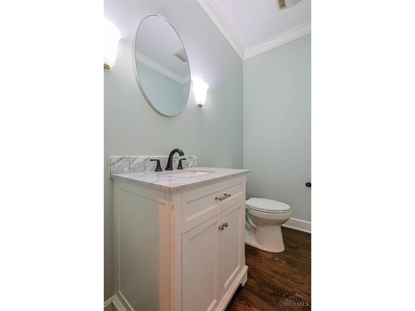 Custom built brick &amp; stone ranch on cul-de-sac in one of Mason's - photo 49