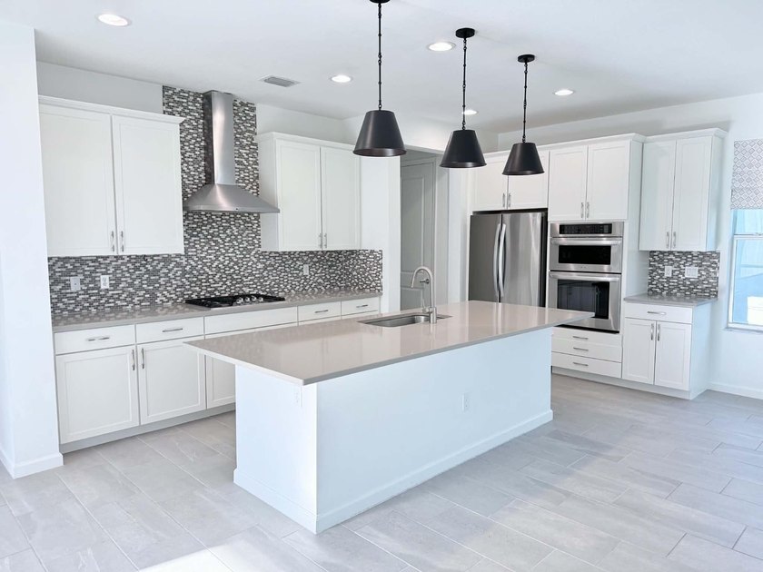 This 2021 Yarrow Model by Mattamy Homes is a luxury 2-story home - photo 8