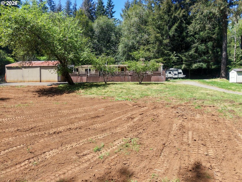 Welcome to Greene Acres. This 3-bedroom, 2-bath home sits on - photo 5
