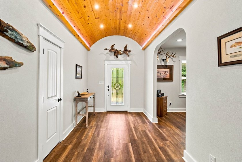 Home AND Shop AND Efficiency!! This custom-built - photo 5