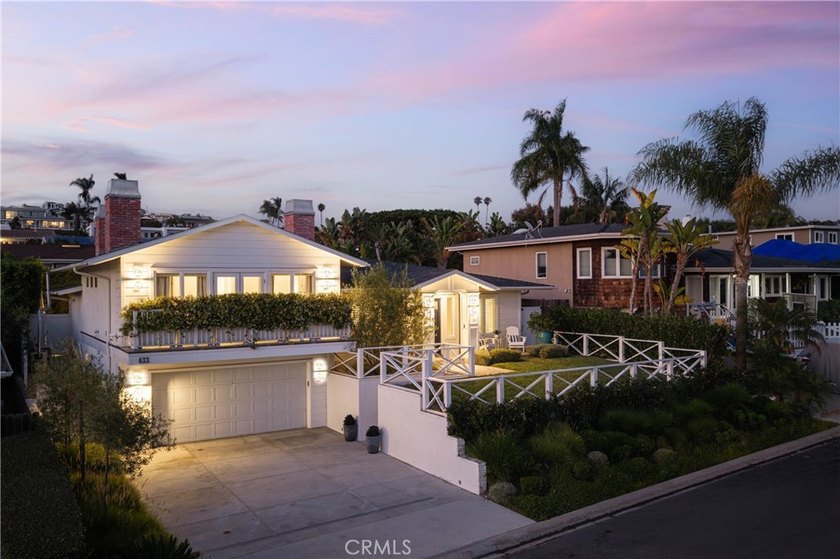 Welcome home to this charming Corona Highlands beach house - photo 3