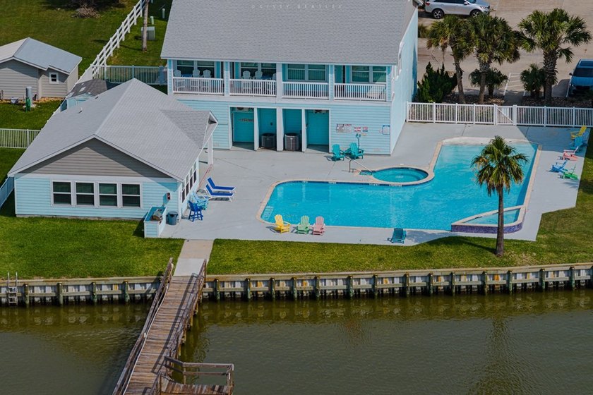 Enjoy the best of waterfront living at Gables of Copano Vista! - photo 4