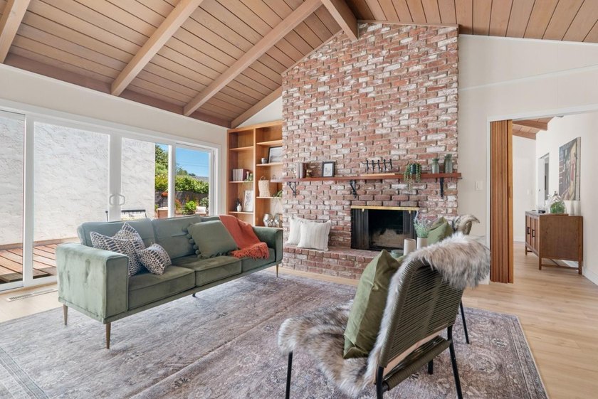 Located in Rio Del Mar, a short walk to the beach, this - photo 16