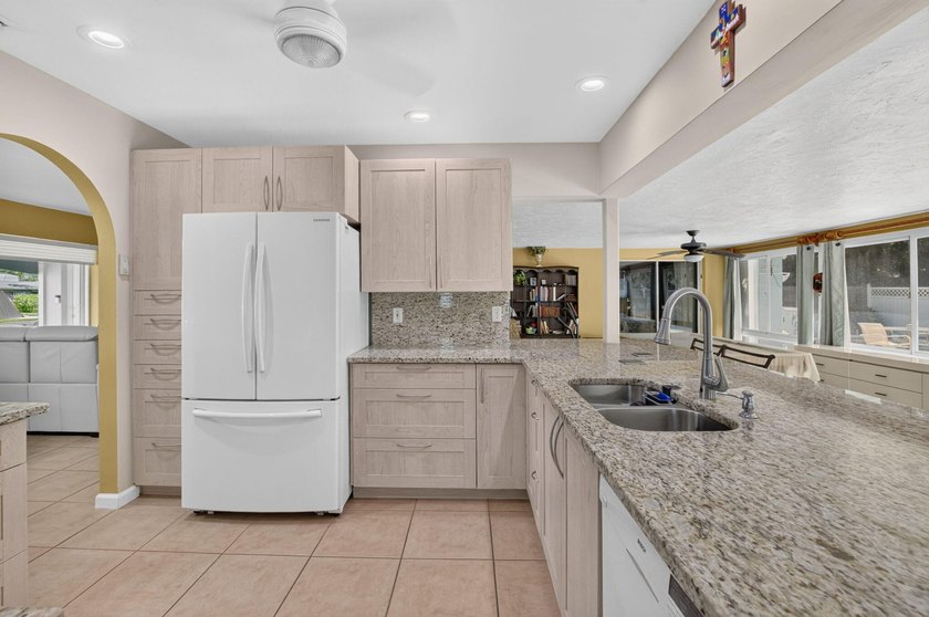 Great opportunity to own a pool home in the highly desirable - photo 7