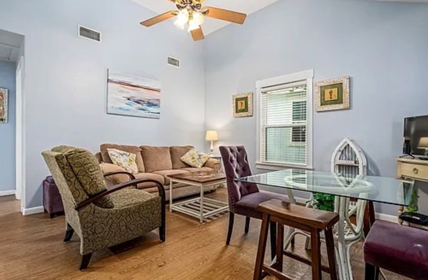 Cute 2 Bedroom and 1 Bath Cottage in Copano Cottages. Buy as an - photo 8