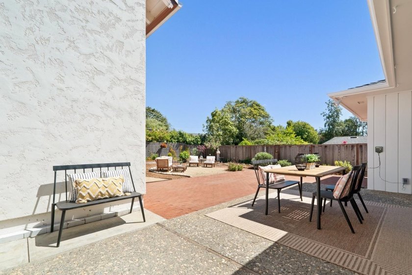 Located in Rio Del Mar, a short walk to the beach, this - photo 60