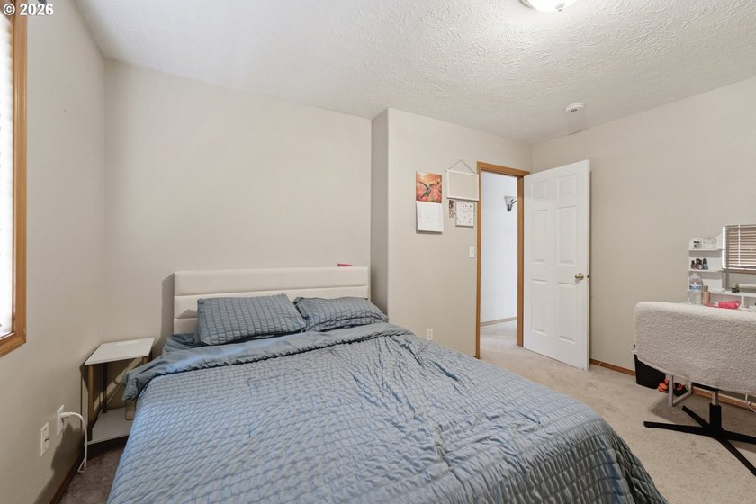 Welcome to this beautifully maintained, two-story traditional - photo 28