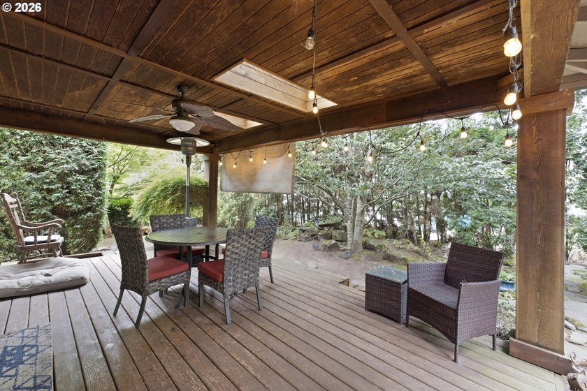 Welcome to this beautifully maintained, two-story traditional - photo 30