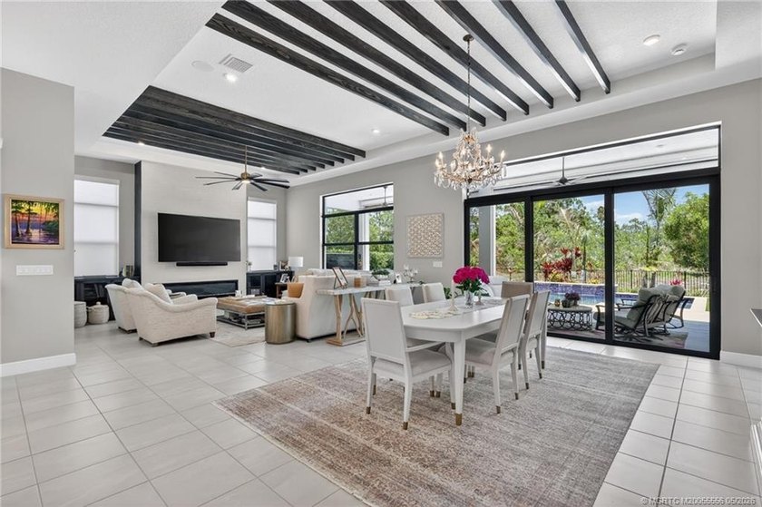 Absolutely stunning and impossible to replicate at this price! - photo 9