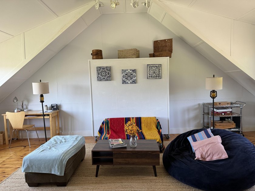 Known as The Carina House, this charming seasonal cottage offers - photo 4