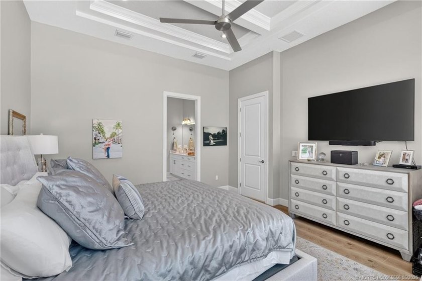 Absolutely stunning and impossible to replicate at this price! - photo 17