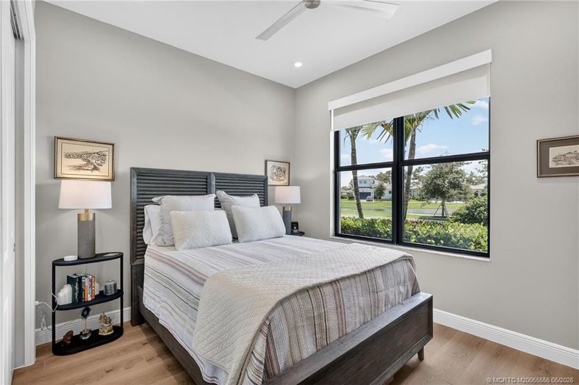 Absolutely stunning and impossible to replicate at this price! - photo 21