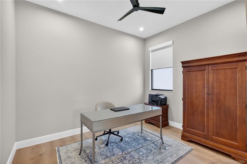 Absolutely stunning and impossible to replicate at this price! - photo 25