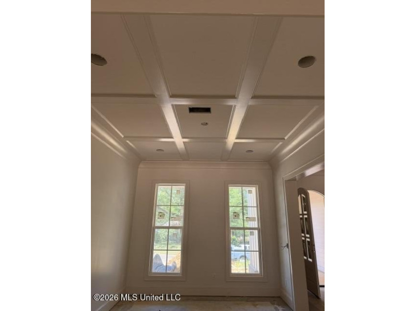 Welcome to this exceptional 5-bedroom, 4.5-bath home nestled in - photo 6