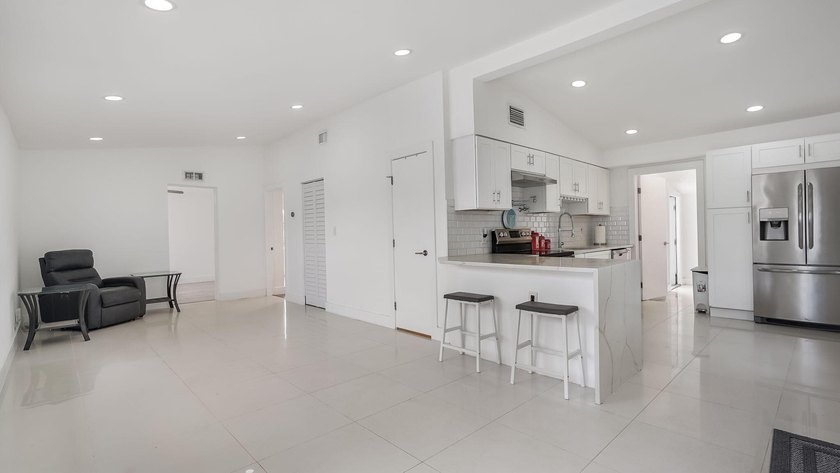 Beautifully Updated East Boca Home - No HOA! Welcome to this - photo 4