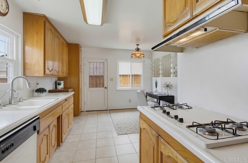 Welcome to this beautifully maintained Serra Mesa home where the - photo 13