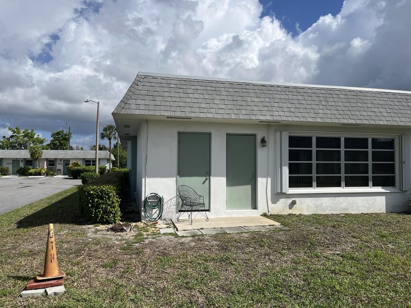 What a find! Well cared-for two bedroom, two bath townhouse with - photo 19