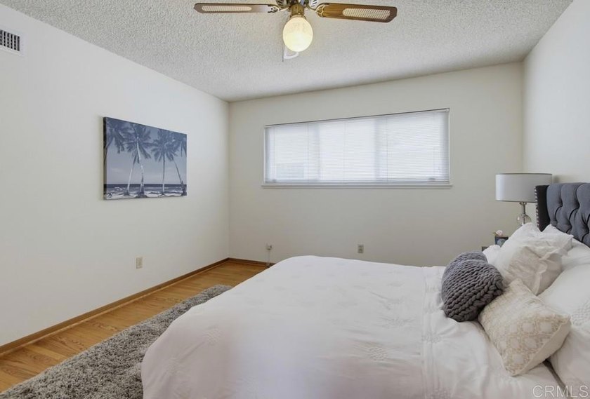 Welcome to this beautifully maintained Serra Mesa home where the - photo 20