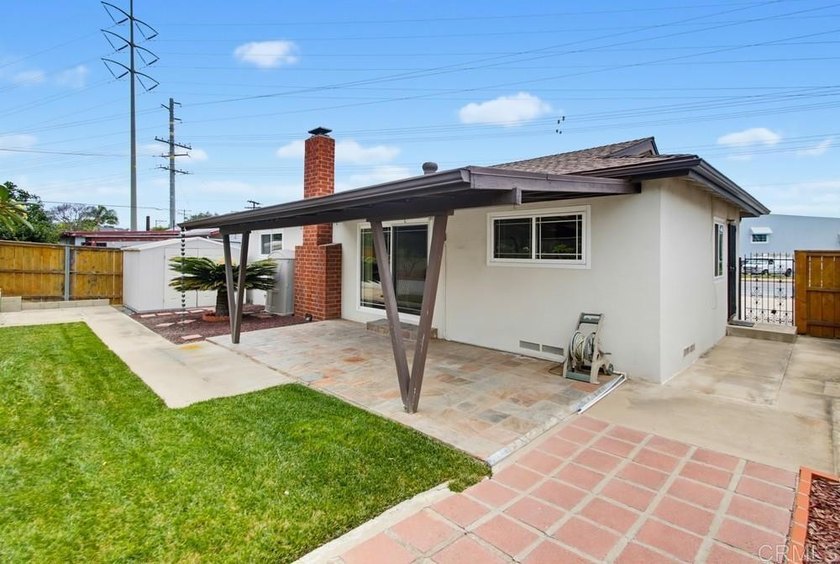 Welcome to this beautifully maintained Serra Mesa home where the - photo 36