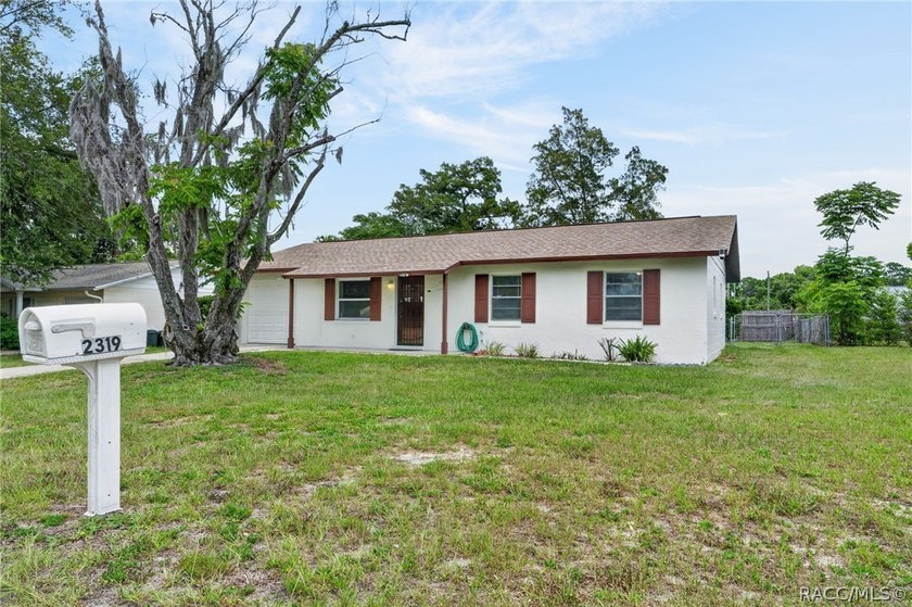 Welcome to this beautifully updated 3-bedroom, 2-bathroom home - photo 6