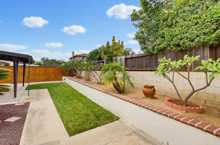 Welcome to this beautifully maintained Serra Mesa home where the - photo 40