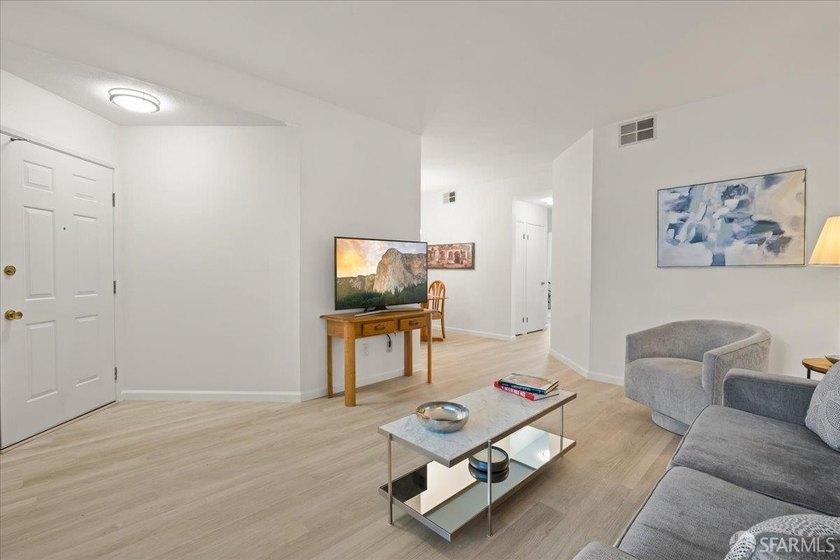 Welcome to 593 Shadow Dance Drive, a beautifully updated - photo 12