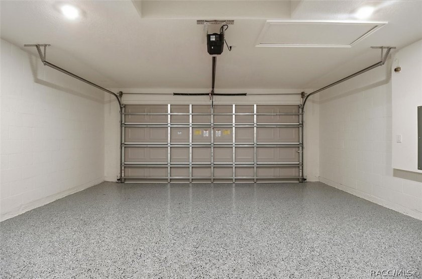 MOVE-IN READY | NEW CONSTRUCTION | OPEN FLOOR PLAN This - photo 29