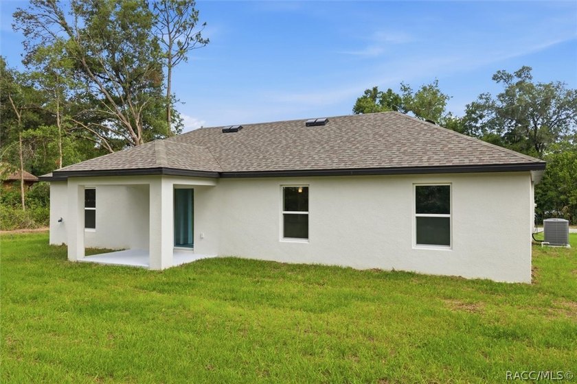 MOVE-IN READY | NEW CONSTRUCTION | OPEN FLOOR PLAN This - photo 32